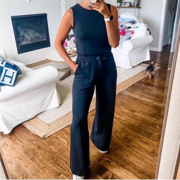 SPANX AirEssentials Sleeveless Jumpsuit in Black M - Picture 6 of 7